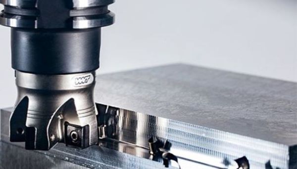 CNC - UND KONVENTIONELLES FRÄSEN